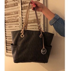 Micheal Kors Jet Set Tote